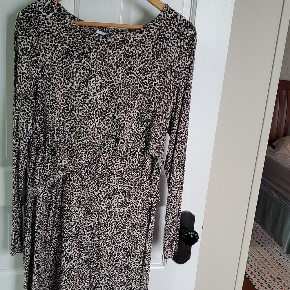 Old Navy Black and White Dolman Sleeve Sheath Dress